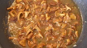 Kuřecí steak na rozmarýnu s liškami