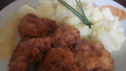 Kuřecí střapačky v bramborákovém těstě