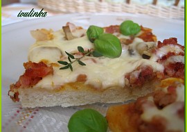 Pizza na celý plech