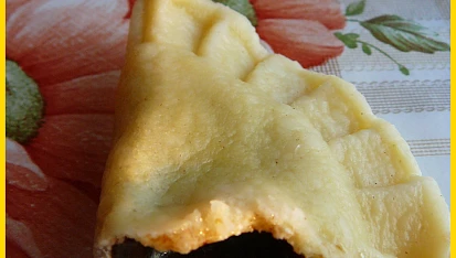 Povidlové taštičky se strouhankou, nakousané