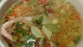 Rybí salát ze štikozubce kapského  s  nakládanou  barevnou zeleninou