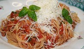 Rychlé špagety s tuňákem a rajčaty