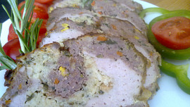 Sekaná se zeleninou a bylinkovo-sýrovou nápní