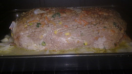 Sekaná se zeleninou a bylinkovo-sýrovou nápní