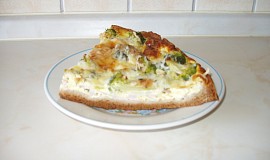 Slaný koláč s brokolicí