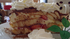 Studený řez s jahodami  aneb Ivanino  jahodové  Tiramisu