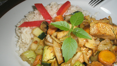 Tofu s bylinkovou chutí a zeleninou