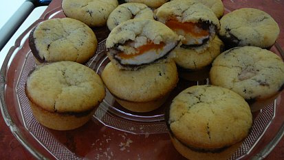 Trojbarevné muffiny