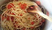 Tuňákové koule se špagetami