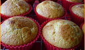 Vanilkové muffiny s malinami