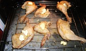 Zeleninová rýže s kuřetem pečené v troubě, Už se peče:-)