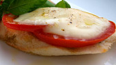 Caprese pod grilem