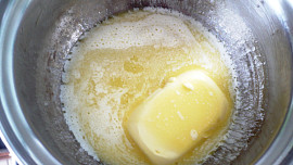 Ghee (přepuštěné máslo)