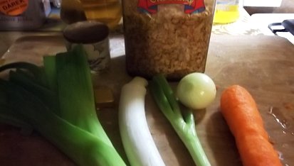 Houbovo-vločková polévka s pórem, ingredience...