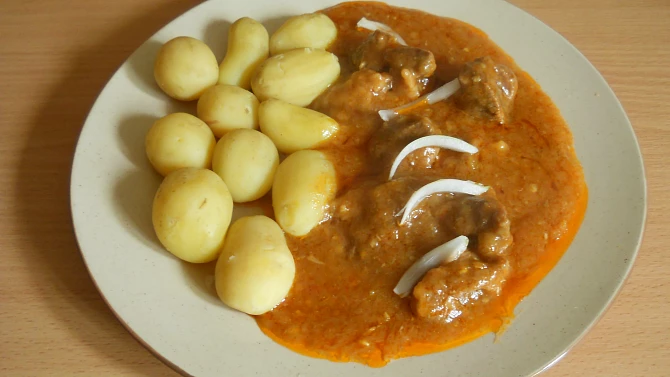Jehněčí s cuketou