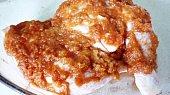 Kuře v cibulové curry marinádě