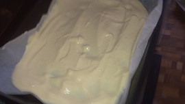 Lehká  banánovo-kávová roláda  s capuccinem ke  kávičce