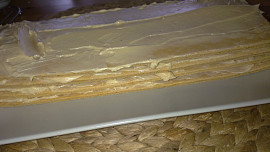 Medové řezy  s karamelovým krémem