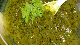 Mořská ryba  v ředkvičkovém, šupinovém  županu