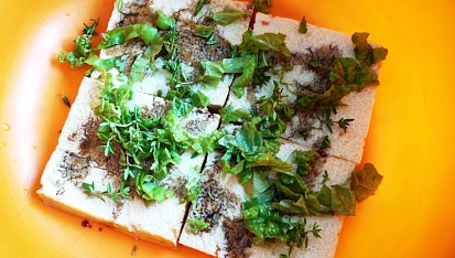Polenta se zeleninou a tofu (zapečená)