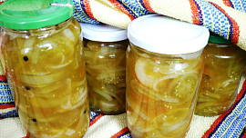 Rajčatovo - cibulový salát