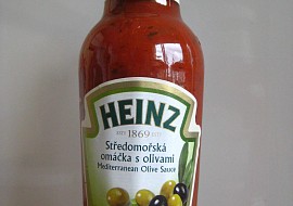 Tuňákové medailonky se špagetami a středomořskou omáčkou (Středomořská omáčka s olivami Heinz)