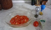 Zapékané kuřecí maso s Nivou na rajčatech (rajčiny)
