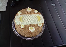 Ananasovo krokantový krémový dort