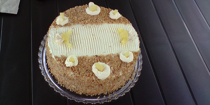 Ananasovo krokantový krémový dort