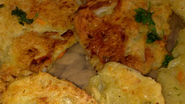 Barevné květákové placičky s  uzeným sýrem a kořenovou zeleninou