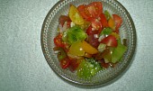Barevný rajčatový salát