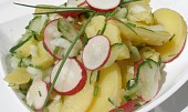 Bramborovo - okurkový salát