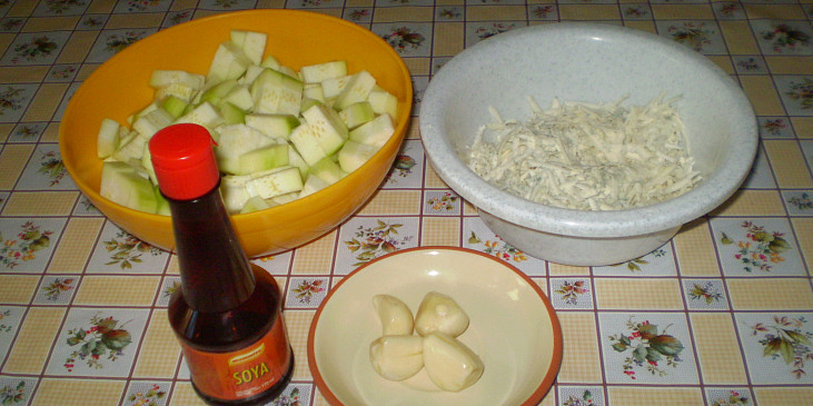 Cuketa na česneku (Použité přísady)