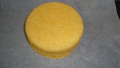 Dort patrový růžovo-bílý, malý korpus průměr 12cm