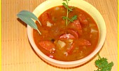 Fazolovo zeleninová polévka s klobásou