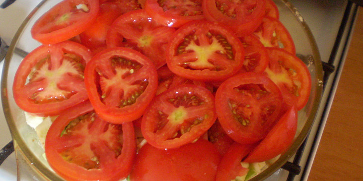 Jídlo pro vegetariány (Zakryjeme plátky rajčat, pokapeme olejem,…)