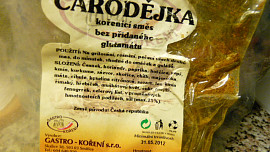 Králičí filetky ve vinné marinádě s paprikovou přílohou