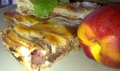 Křehký  moučník z listového těsta s  netradiční čoko-jablečnou nádivkou