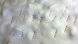 Křehký  moučník z listového těsta s  netradiční čoko-jablečnou nádivkou