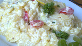 Kuře  plněné směsí z cukety, slaniny a barevné zeleniny