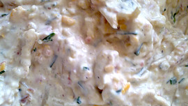 Lahodná pomazánka  na víkend  z tvarohu, sýrů, slaninky a celeru