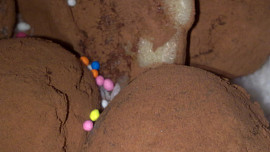 Marcipánové kuličky z brambor a čokolády