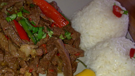 Paprikové  pikantní ragú se šťavnatým hovězím masem