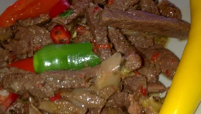Paprikové  pikantní ragú se šťavnatým hovězím masem
