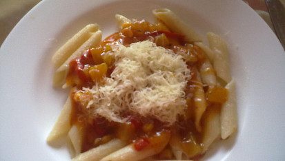 Penne s rajčaty a cuketou