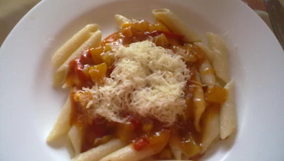 Penne s rajčaty a cuketou