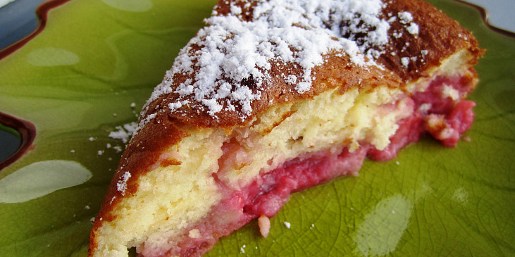 Piškotový koláč s ovocem bezlepkový ( nebo s lepkem ) (... s jahodami a lepkem :))