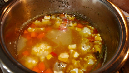 Polévka s kapio-hermelínovým masíčkem, dokončení