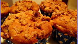 Posypané švestkové muffiny