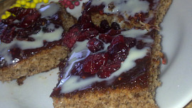 Rychlý brusinkovo-kokosový moučník